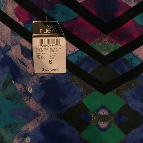 Exotic Two Piece - Crop Top and Skirt - Picture 4 of 4